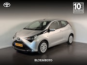 Toyota Aygo - 1.0 VVT-i x-play | Carplay | Airco | Camera Achter |