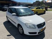 Skoda Fabia - 1.4-16V Comfort APK 6-2-2027/AIRCO/CRUISE/RIJDT PE
