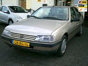 Peugeot 405 - 1.6 GL Automaat (meeneemprijs)