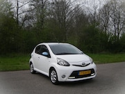 Toyota Aygo - 1.0 VVT-i Dynamic Blue . Airco . 5 Drs . LMV . Elec ramen .