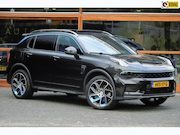 Lynk & Co 01 - Hybrid| 80km Elektrisch! | Infinity sound | Zwarte hemel | 3