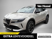 Alfa Romeo Junior - Elettrica 54 kWh | Apple Carplay/Android Auto | Climate Cont