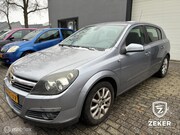 Opel Astra - 1.8 Elegance / AUTOMAAT / AIRCO / TREKHAAK