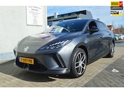 MG MG4 Electric - Luxury 64 kWh / Carplay / 1e eigenaar / trekhaak / BOVAG RIJ