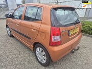 Kia Picanto - APK 4-12-26 Nieuwe accu 850,