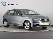 Skoda Fabia - 1.0 TSI Business Edition (Stoelverw. / Camera / Navi / Draad