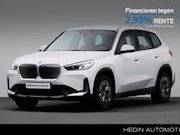 BMW iX1 - eDrive20 67 kWh | Achteruitrijcamera | Stuur-/ Sto