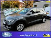 Volkswagen T-Roc - 1.5 TSI Life Business / AUTOMAAT/ AFN. TREKH. / CRUISE / NAV