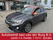 Kia Stonic - 1.0 T-GDI DynamicLine Edition 17 inch velgen & banden , Navi