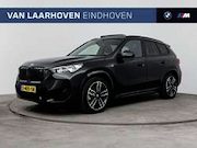 BMW iX1 - xDrive30 M Sport / Panoramadak / Sportstoelen / Co