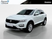 Volkswagen T-Roc - 110PK TSI Style | Trekhaak 1300KG Trekgewicht | Navigatie | 