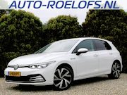 Volkswagen Golf - 1.5 eTSI Style Automaat * Led * Camera *