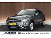 Volkswagen T-Roc - 1.0 TSI 110pk Style Trekhaak LED Virtual Cockpit Navigatie