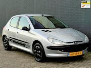 Peugeot 206 - 1.4 XR 5deurs APK CARPLAY TREKHAAK