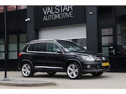 Volkswagen Tiguan - 1.4 TSI R-Line | LED/-XENON | PANORAMA | TREKHAAK | ORG. NL