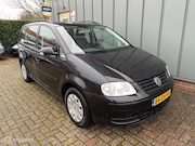 Volkswagen Touran - 1.6-16V FSI Business NAP//AIRCO//CRUISE//TREKHAAK//ELEC.RAME