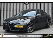 Alfa Romeo Giulia - 2.2 Automaat Pano Camera Trekhaak Stoel/Stuurverw. Xenon Led