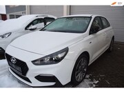 Hyundai i30 - Fastback 1.0 T-GDI DRIVE, HELE NETTE AUTO VAN BJ 2019