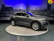 Volkswagen T-Roc - 1.0 TSI Life *ACC*17inch*Privacy Glass*Led*AppConnect*Privac