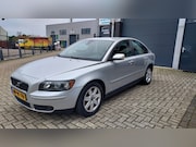 Volvo S40 - 2.4i 5 Cilinder met en 4 Nieuwe All-Seasons