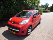 Peugeot 107 - 1.0-12v XS 5 DEURS ELEKTRA PAKKET TOERENTELLER AIR