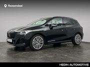 BMW 2-serie Active Tourer - 225e xDrive M-Sport | Trekhaak | Harman Kardon | Glazen Pano