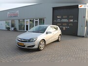 Opel Astra - 1.6 Essentia