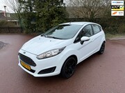 Ford Fiesta - 1.0 Style / Navi / Airco / Apk / NAP / pdc / Lm / Trekhaak