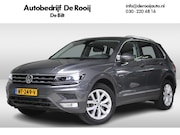 Volkswagen Tiguan - 2.0 TSI DSG 4Motion Highline Navigatie | Trekhaak | Climate
