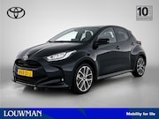 Toyota Yaris - 1.5 Hybrid 130 pk Executive Automaat | Parkeersensoren | Sto
