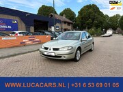 Renault Laguna - 2.0-16V Tech Line Aut Navi