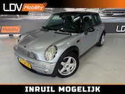 MINI Cooper - 1.6 COOPER CHILI / 111453 km / APK t/m 02-05-2027 / Document