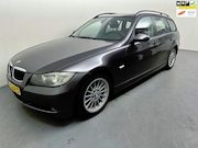BMW 3-serie - Touring 320i Touring # Cardan KAPOT # Automaat # Pano # Card