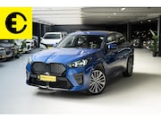 BMW iX2 - eDrive20 65 kWh | 96, 9% SOH | Alcantara stoelen | Camera
