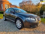 Audi A3 - 1.6 Attraction AIRCO/cruise *117.000km