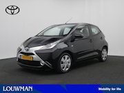 Toyota Aygo - 1.0 VVT-i x-play | NL Auto | Achteruitrijcamera | Onderweg-n