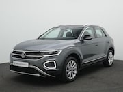 Volkswagen T-Roc - 1.5 TSI 150pk Style | Achteruitrijcamera | Adaptive Cruise |