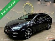 Seat Leon - ST 2.0 TSI CUPRA 300 4DRIVE Panorama/Kuipstoelen/Keyless/Vir