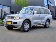 Mitsubishi Pajero - 3.2 Di-D GLS LB HR Side Window EXPORT