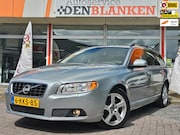 Volvo V70 - 1.6 T4 Nordic Automaat BJ.2013 / Navi / Leder / Xenon / PDC