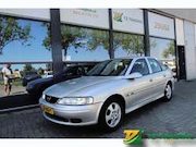 Opel Vectra - 1.6-16V Diamond 100 Edition (Unieke auto, unieke k