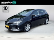 Toyota Auris - 1.8 Hybride Dynamic | Navigatie | Achteruitrijcamera | Deale