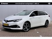 Toyota Auris - 1.8 Hybrid Executive / Bluetooth / Camera / Parkeersensoren 