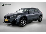 BMW X2 - SDrive18i Executive Edition (GROOT-NAVIGATIE, STOELVERWARMIN