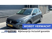 Volkswagen T-Roc - 1.5 TSI 150pk DSG Sport LED Trekhaak Virtual Cockpit Navigat