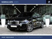 BMW iX1 - eDrive20 M Sport / Panoramadak / Trekhaak / Sports