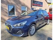 Hyundai i30 - 1.0 T-GDI Comfort. Zeer netjes en luxe o.a: Navi, carplay, c