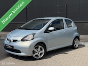 Toyota Aygo - 1.0 IJSKOUDE AIRCO||2 sleutels