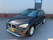 BMW X1 - SDrive18d Business PANORAMA DAK AUTOMAAT CLIMA NAVIGATIE ZWA