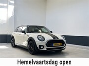 MINI Clubman - Mini 1.5 Cooper | Navigatie | Airco | LM velgen |